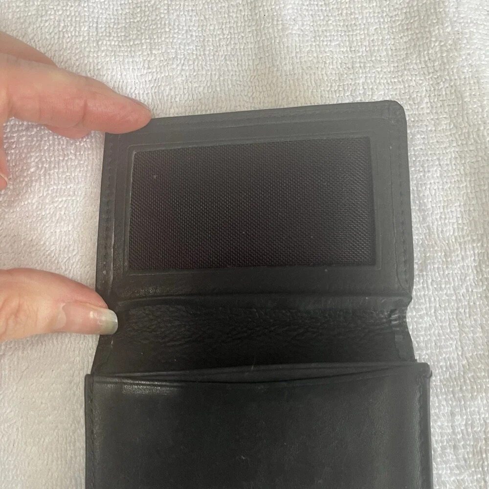 Joseph Abboud Men’s Black Pebble Leather Bifold Card/ID‎ Holder Wallet 3x4